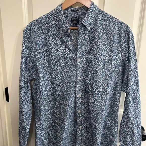 EUC like new J. Crew Men's Blue and White Floral Shirt, size L. Slim. - Picture 1 of 8